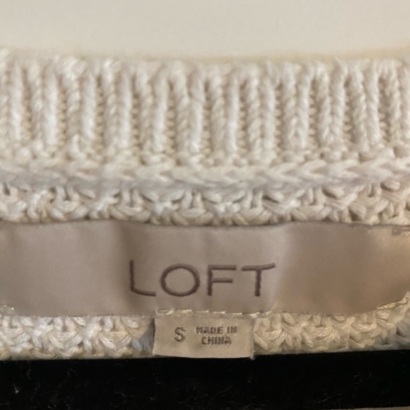 Sleeveless Sweater - Picture 2 of 3